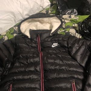 Nike bubble jacket with fur inside super nice new
